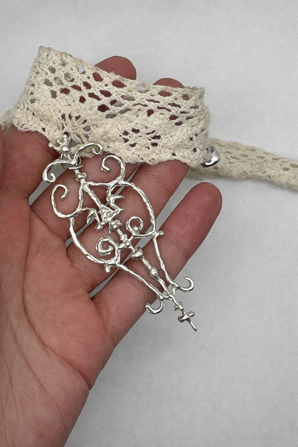 Limen Necklace