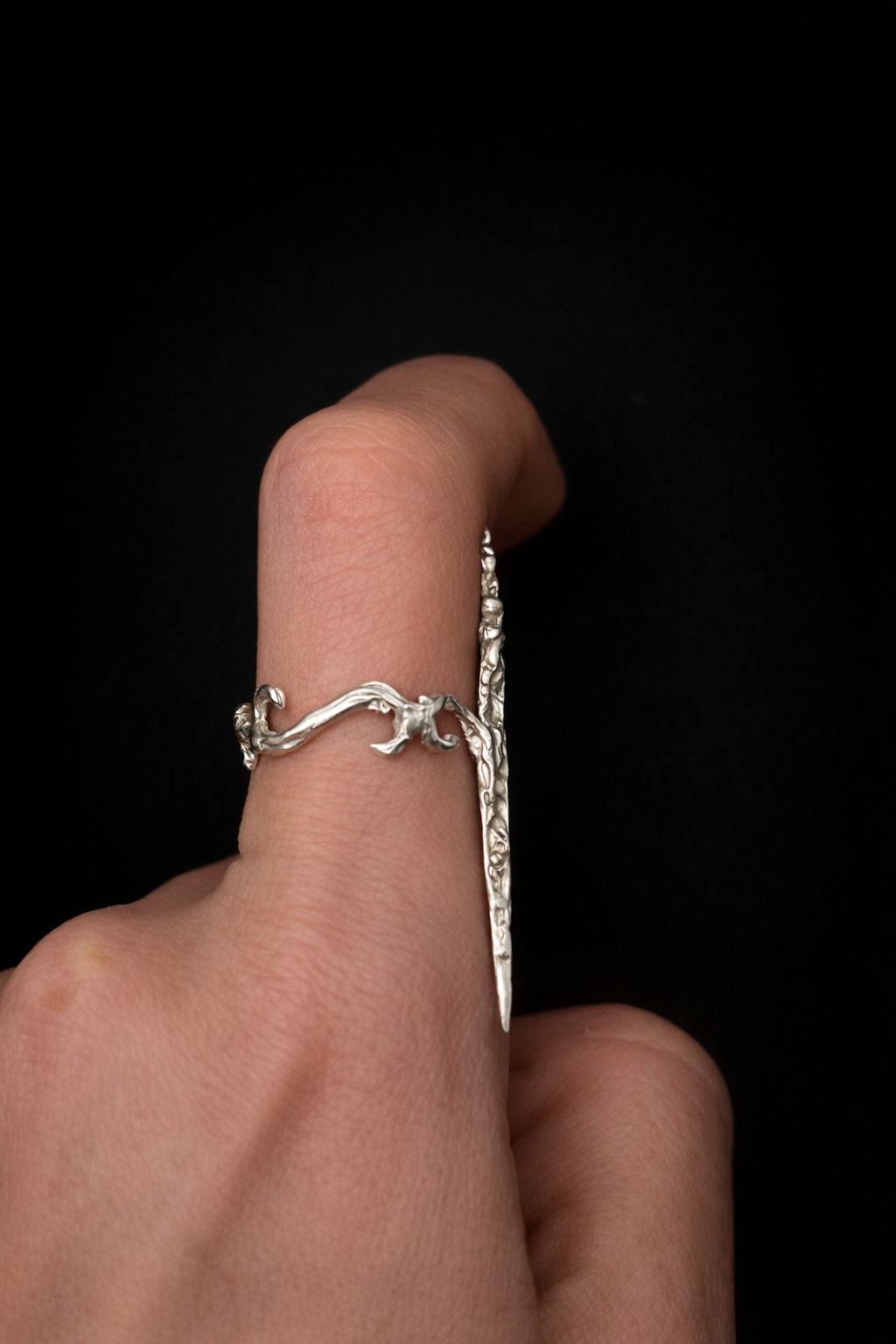 Selene's Dagger Ring